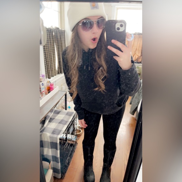 Meet your Posher, Novah - Picture 1 of 1